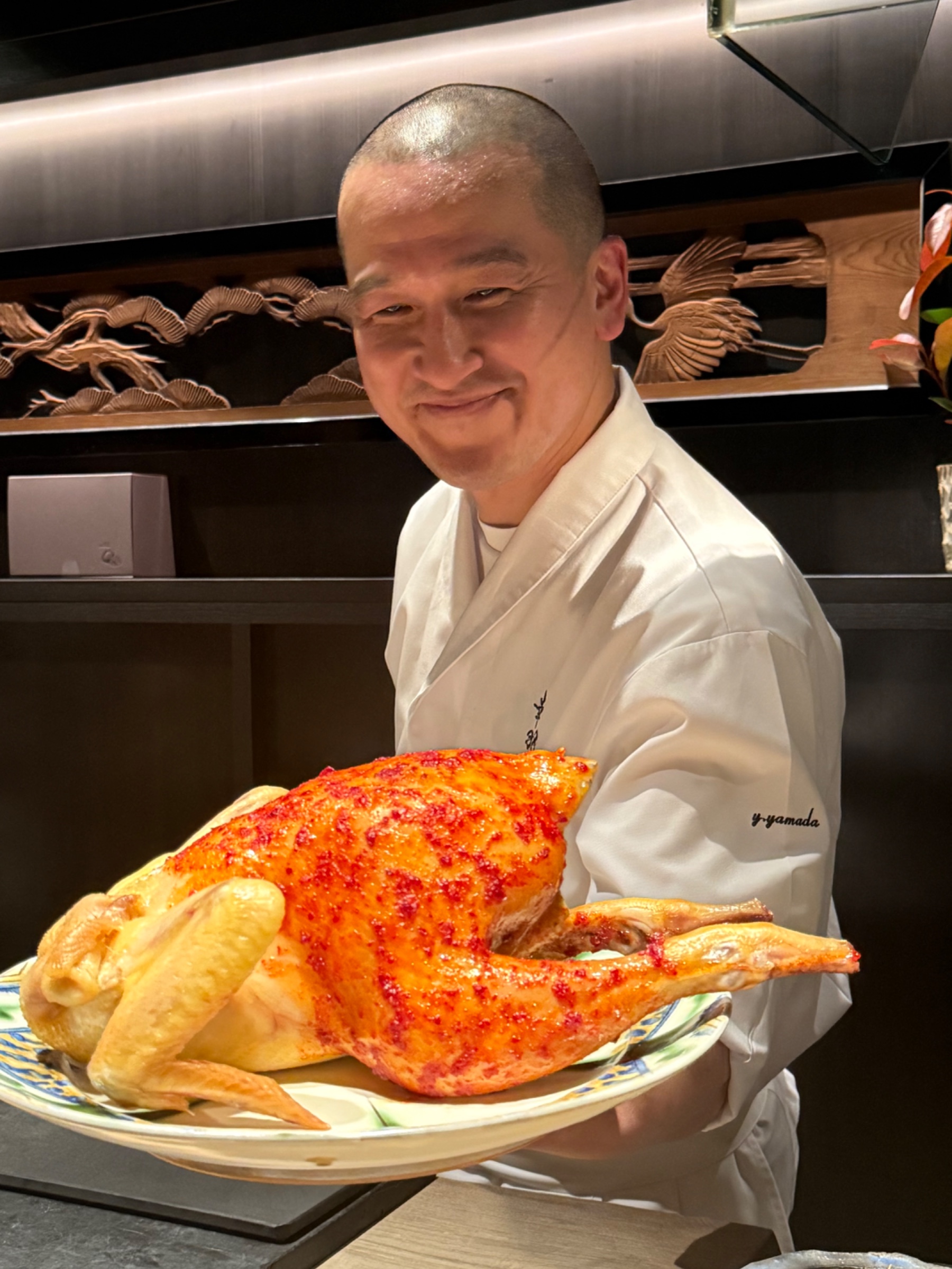 大将と地鶏の一羽