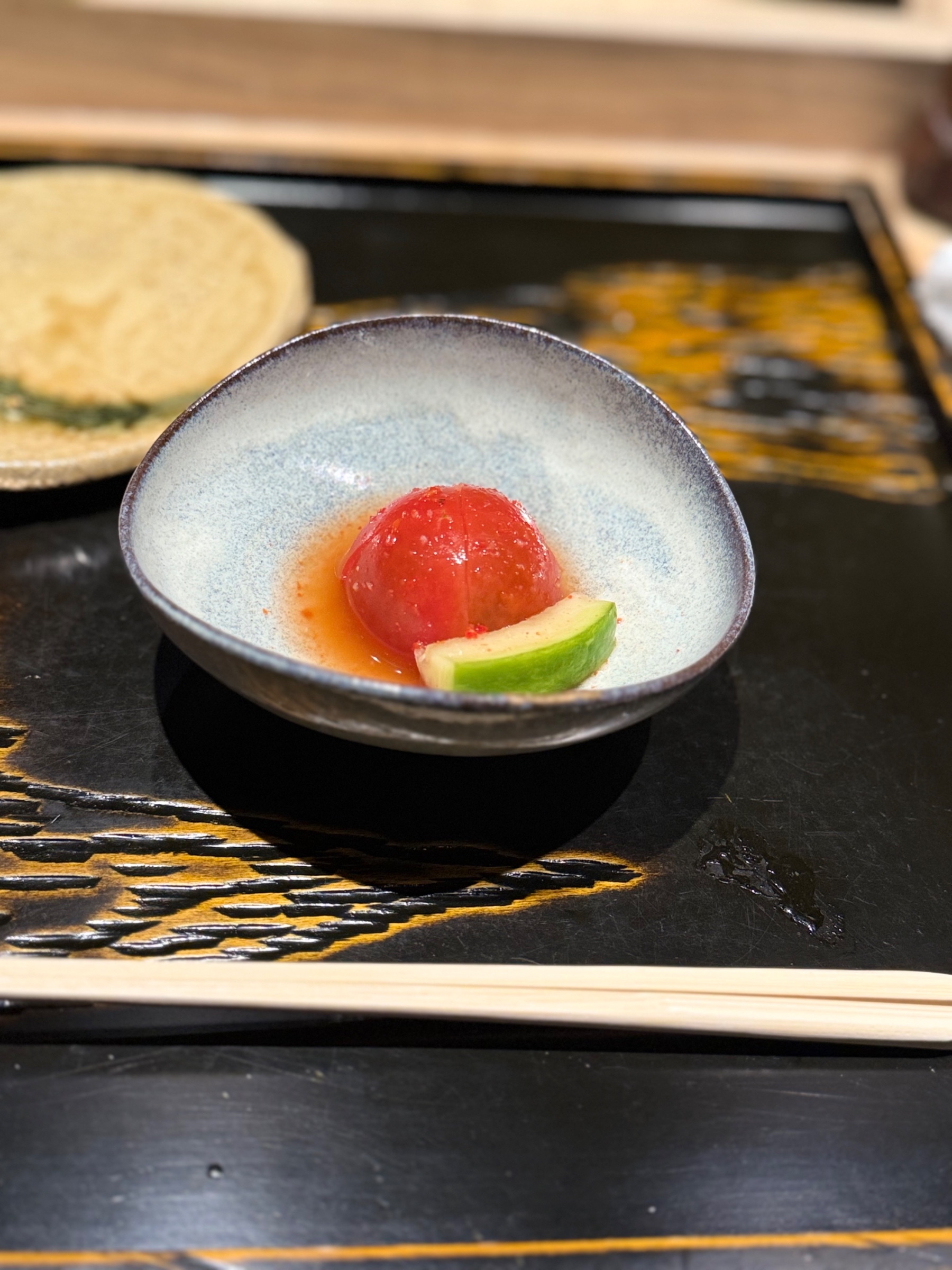 地鶏の胸肉と焼きキャベツの一皿